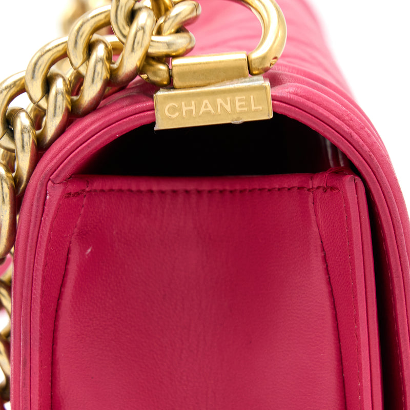 Chanel Medium Boy Bag Lambskin Pink GHW
