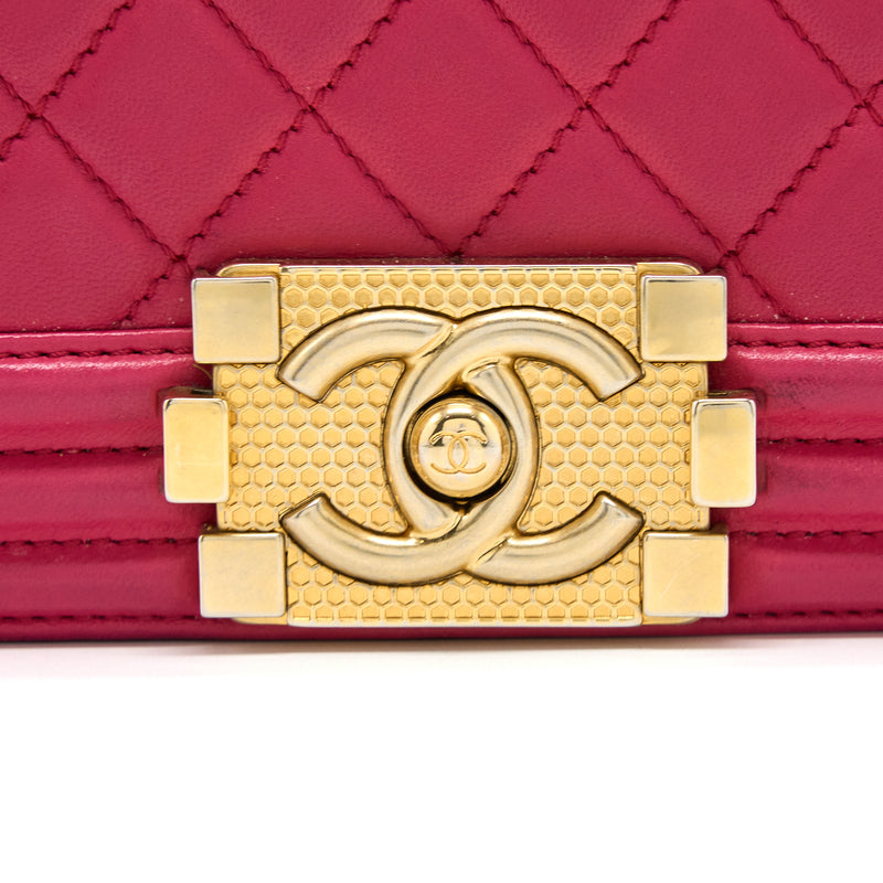 Chanel Medium Boy Bag Lambskin Pink GHW