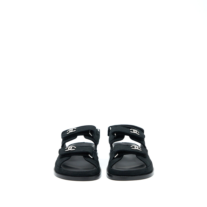 CHANEL BRAIDED RAFFIA VELCRO DAD SANDALS – Caroline's Fashion Luxuries