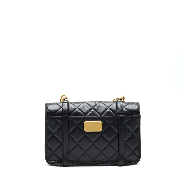 Chanel 21B Messenger Bag Calfskin Black GHW