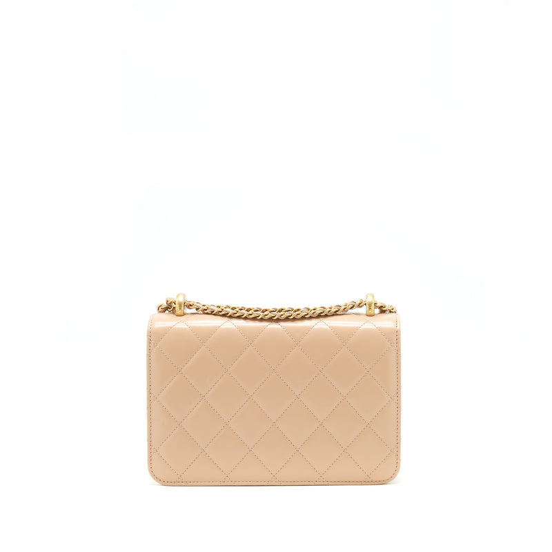 Chanel 21A Gold Crush Flap Bag Calfskin beige GHW