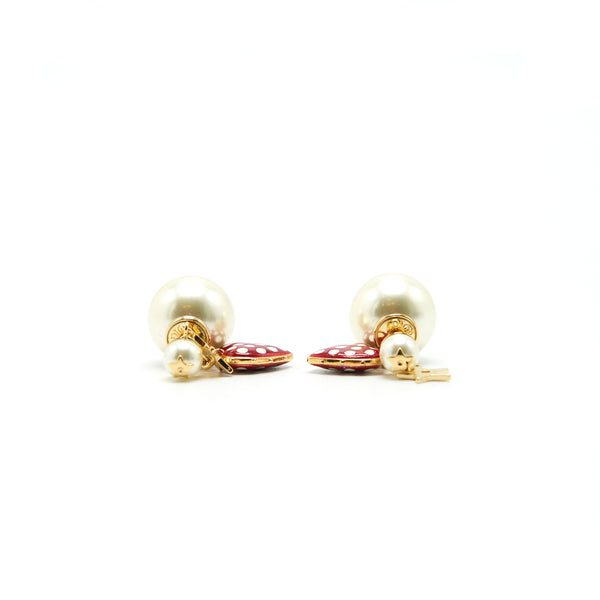 Dior Heat and Pearl earing