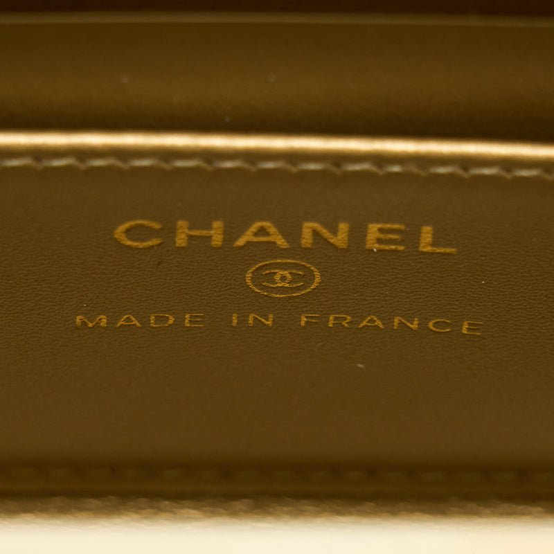 Chanel 22P Quilted Mini Box Vanity With Chain Lambskin White LGHW