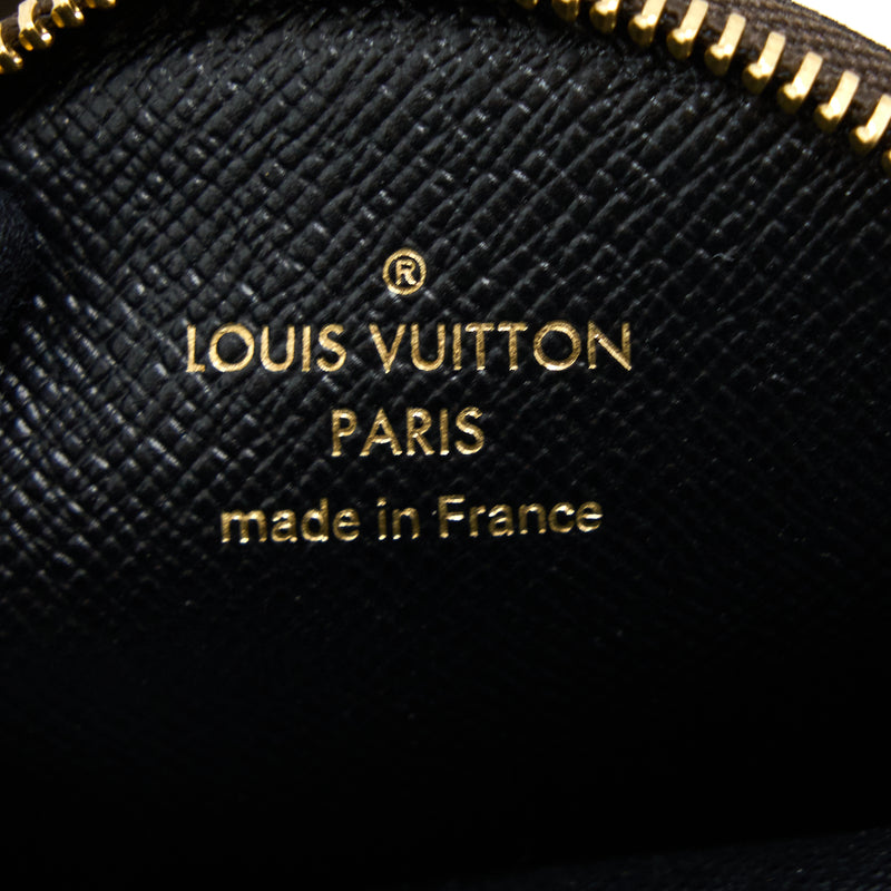 .com: Louis Vuitton Trio Pouch Monogram Giant Reverse Mini