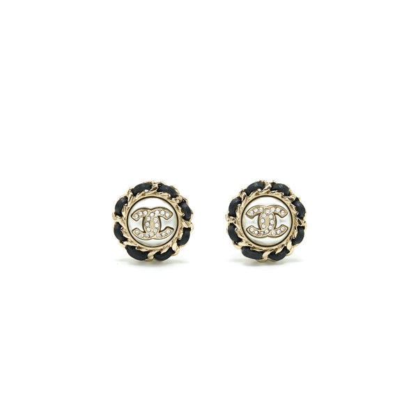 Chanel 22P Round Ear Clip LGHW