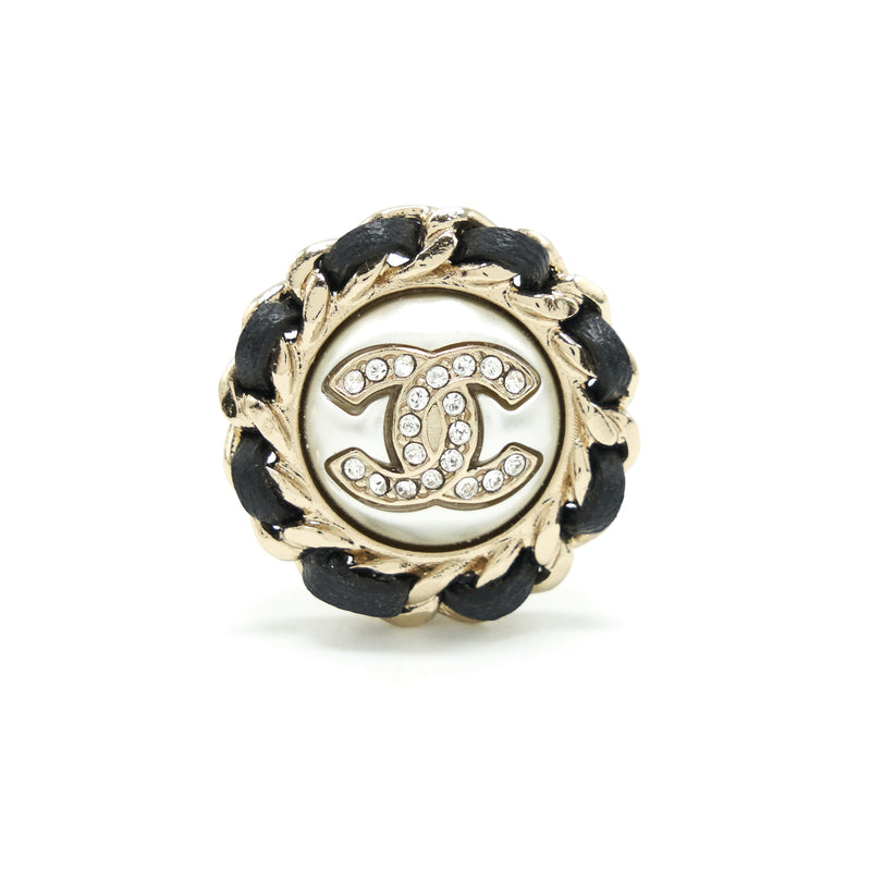 Chanel 22P Round Ear Clip LGHW