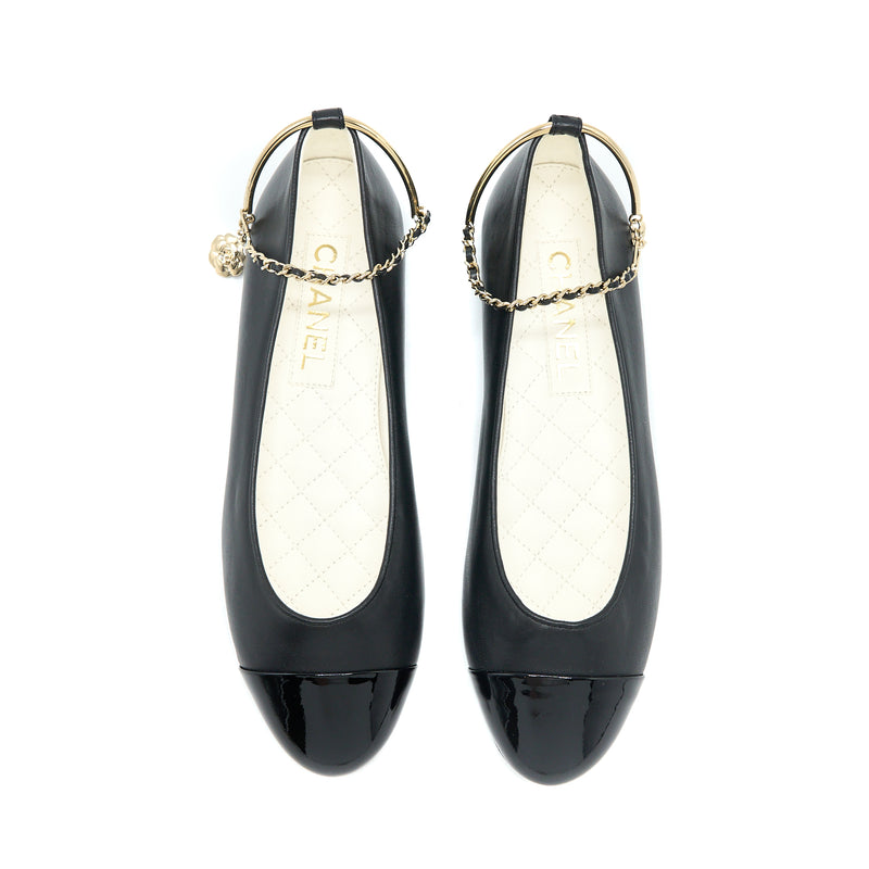 Chanel Size 39 Flats Lambskin Black