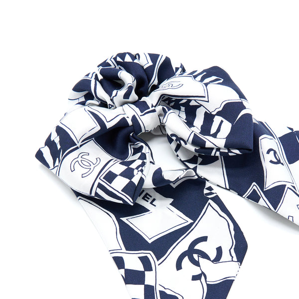 Chanel 23C CC Logo Hair Tie Navy/White