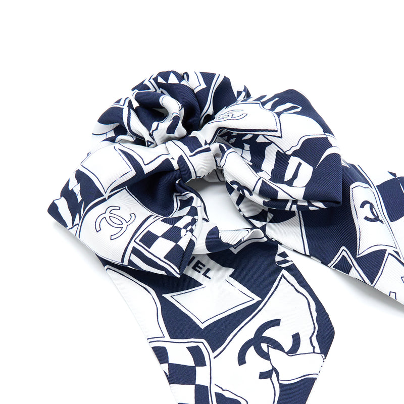Chanel 23C CC Logo Hair Tie Navy/White