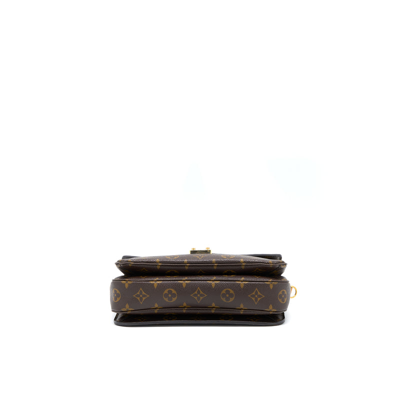 Louis Vuitton Pochette Metis Monogram Canvas GHW