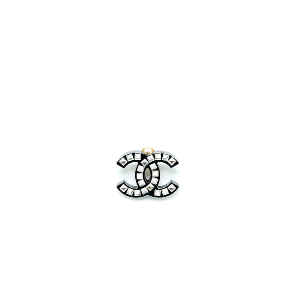 Chanel CC Logo Brooch With Crystal Gold Tone
