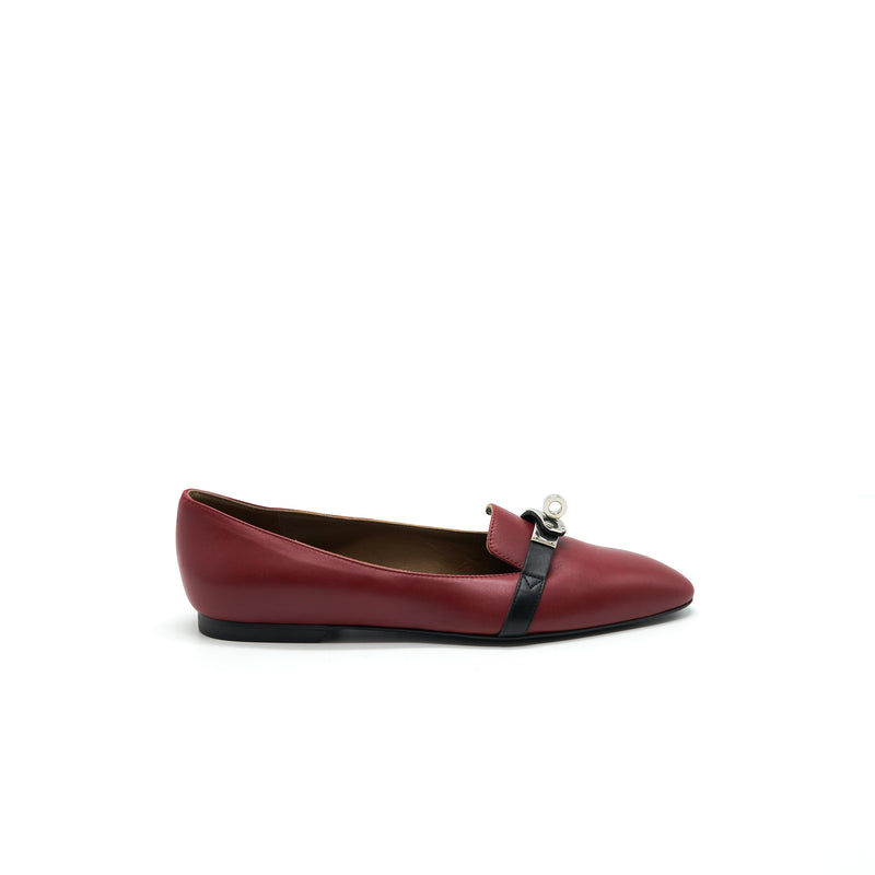 Hermes Buckle Flat Shoes In Red