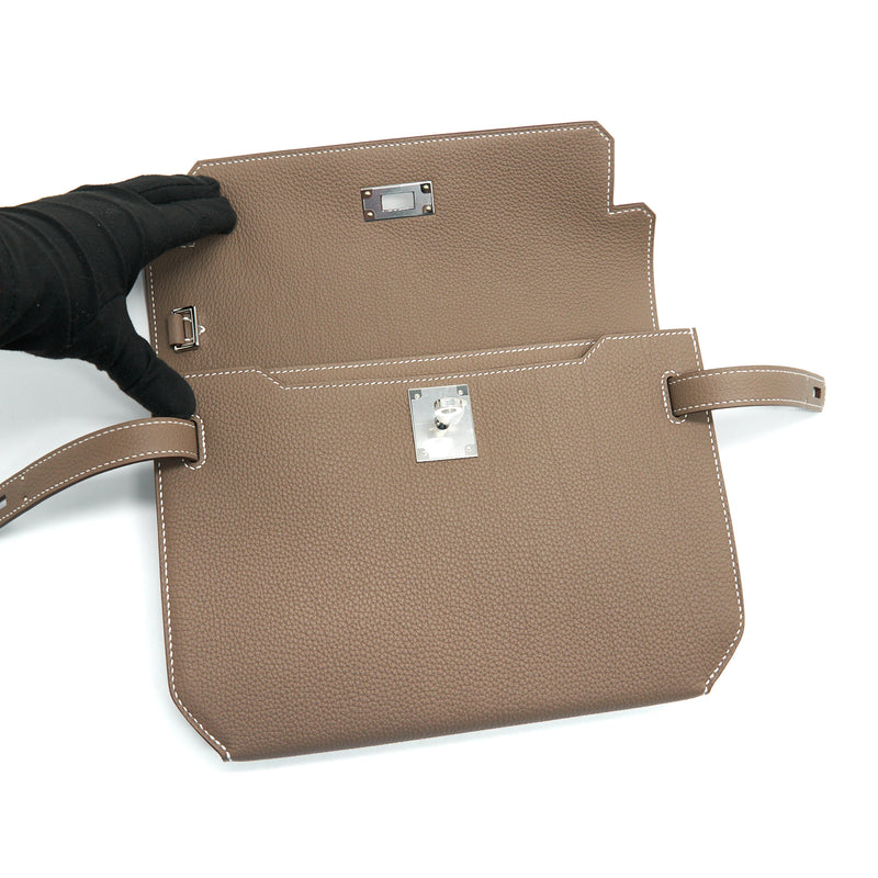 Hermes etoupe Togo Leather Kelly Depeches 25cm Pochette Clutch in