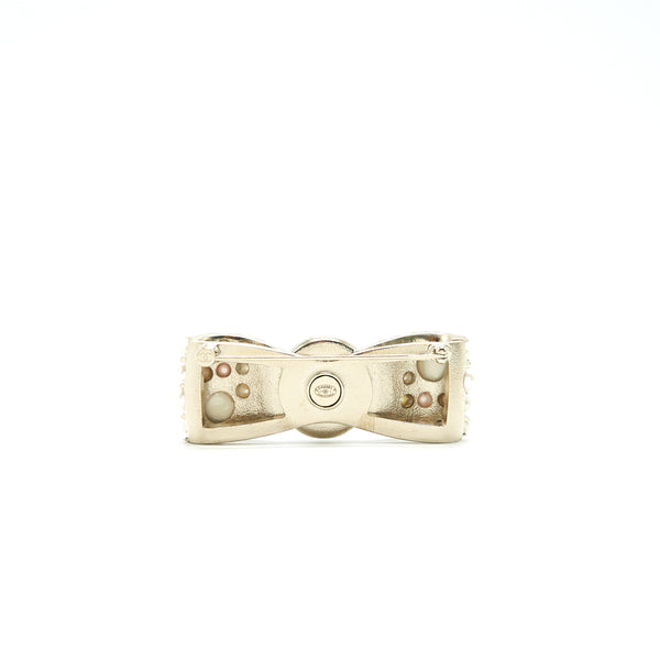 Chanel 21V Pearly Bow Brooch