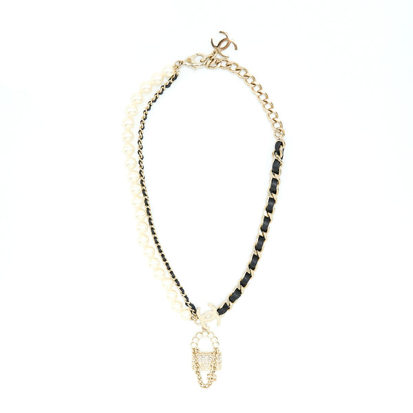 Chanel Pearl And Bag Charm Choker Light Gold Tone