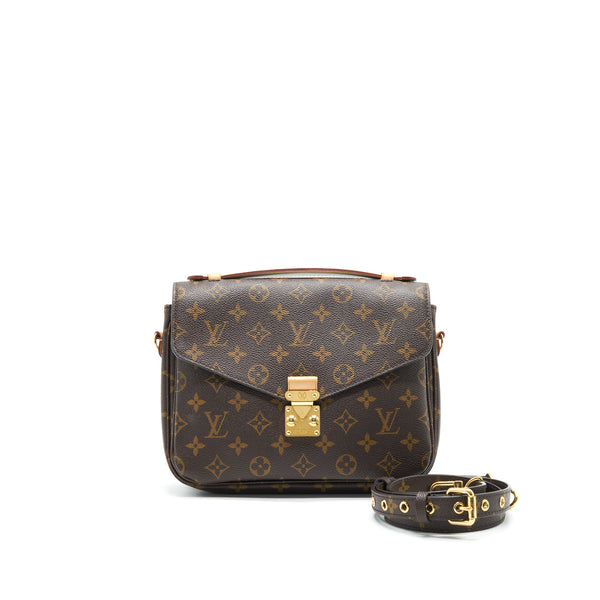 LOUIS VUITTON Pochette Metis Monogram Canvas