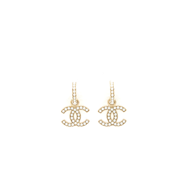 Chanel CC logo With Pearl Drop Earrings GHW