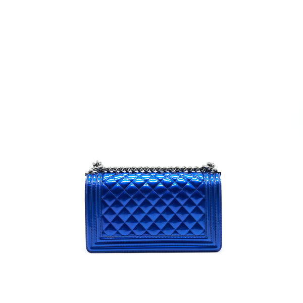 CHANEL MEDIUM LE BOY BAG IN METALLIC BLUE SHW