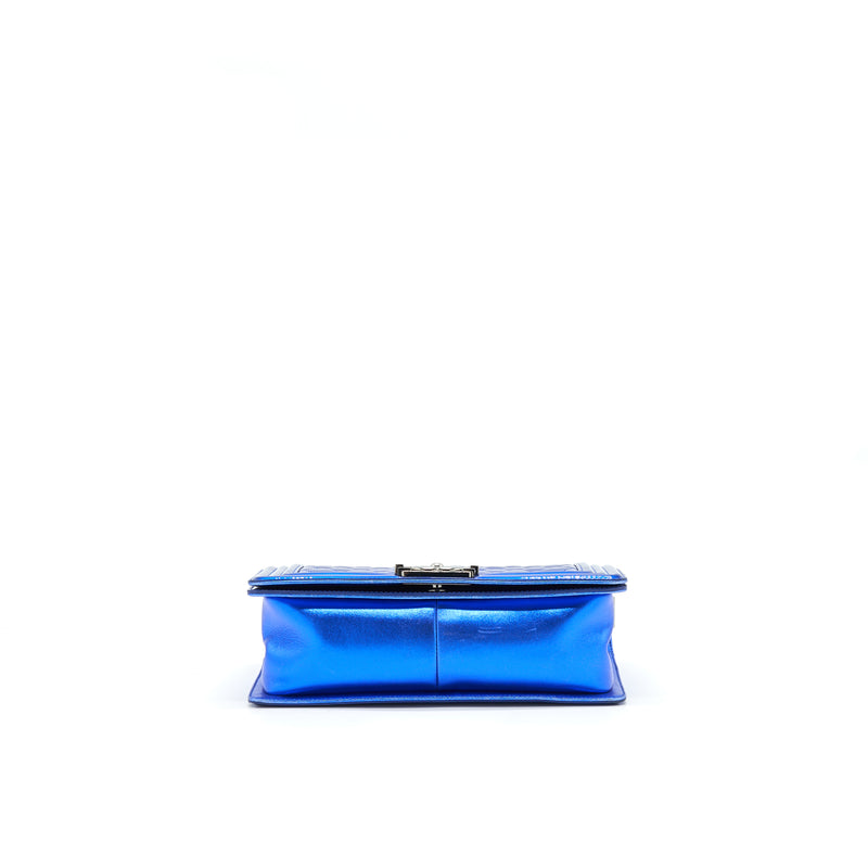 CHANEL MEDIUM LE BOY BAG IN METALLIC BLUE SHW