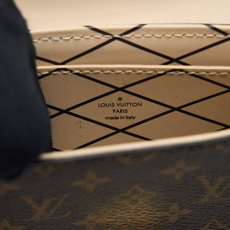 Pastele Gucci Supreme Louis Vuitton Custom Personalized Airpods