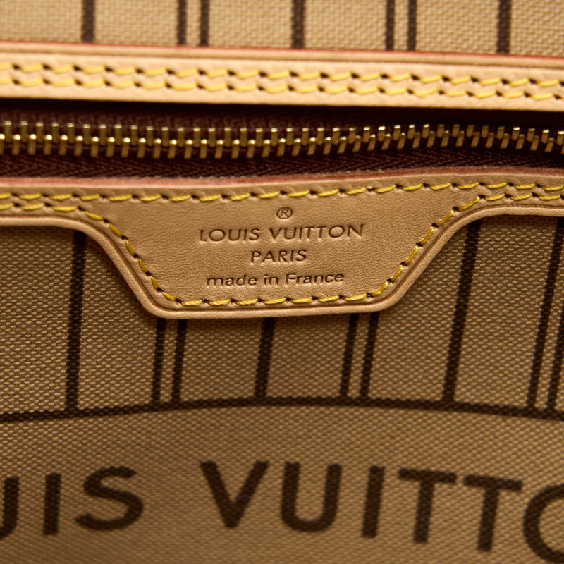 Louis Vuitton Neverfull MM Monogram Canvas / Beige LGHW