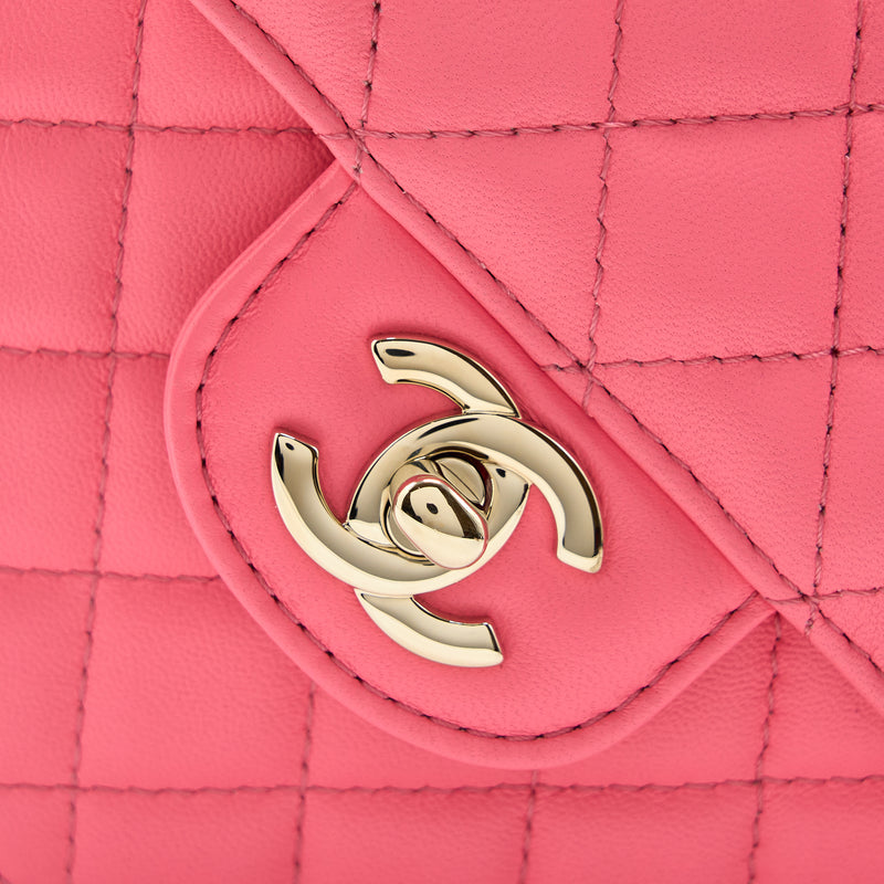Chanel 22S Heart Bag Lambskin Pink LGHW (Microchip)