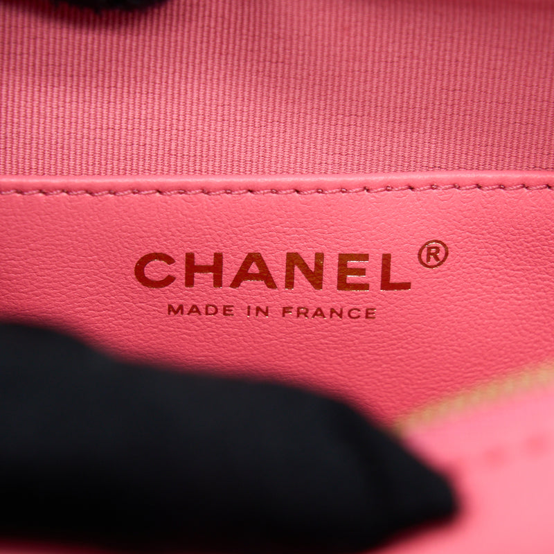 Chanel 22S Heart Bag Lambskin Pink LGHW (Microchip)