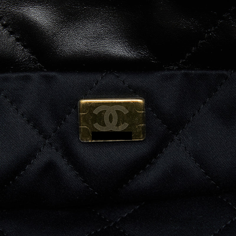 Chanel small 22 Bag black with GHW (microchip)