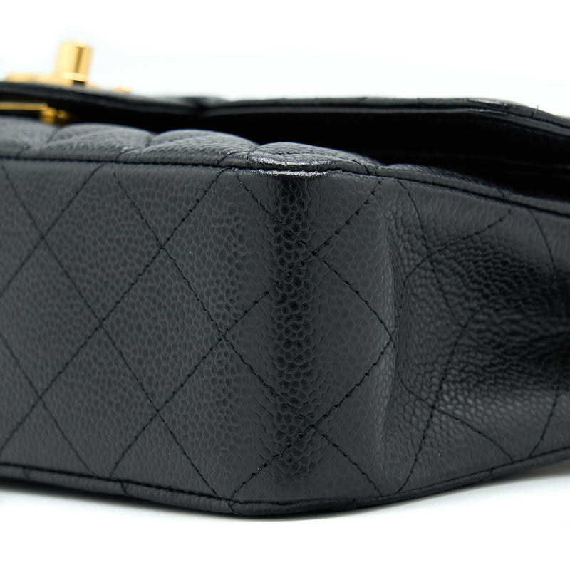 Chanel Medium Classic Double Flap Caviar Black GHW