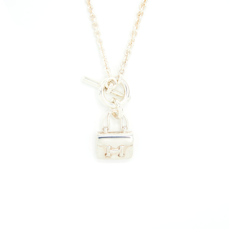 Hermes amulettes constance pendant sterling silver with toggle closure