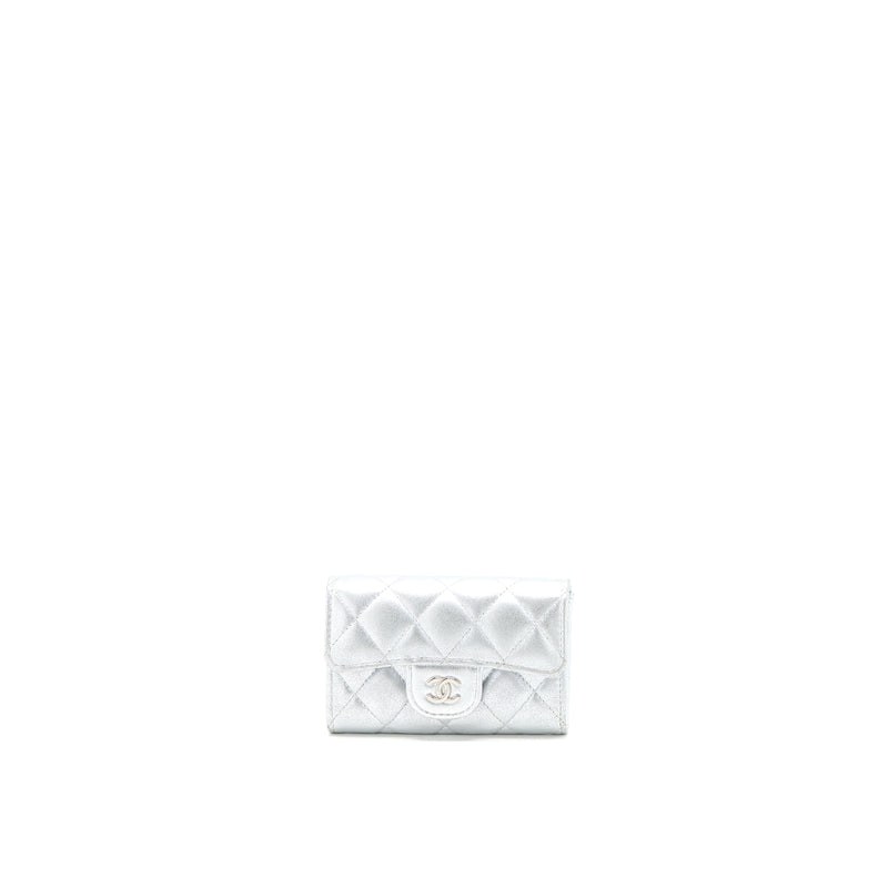 CHANEL Metallic Caviar Quilted Filigree Card Holder Dark Silver |  FASHIONPHILE