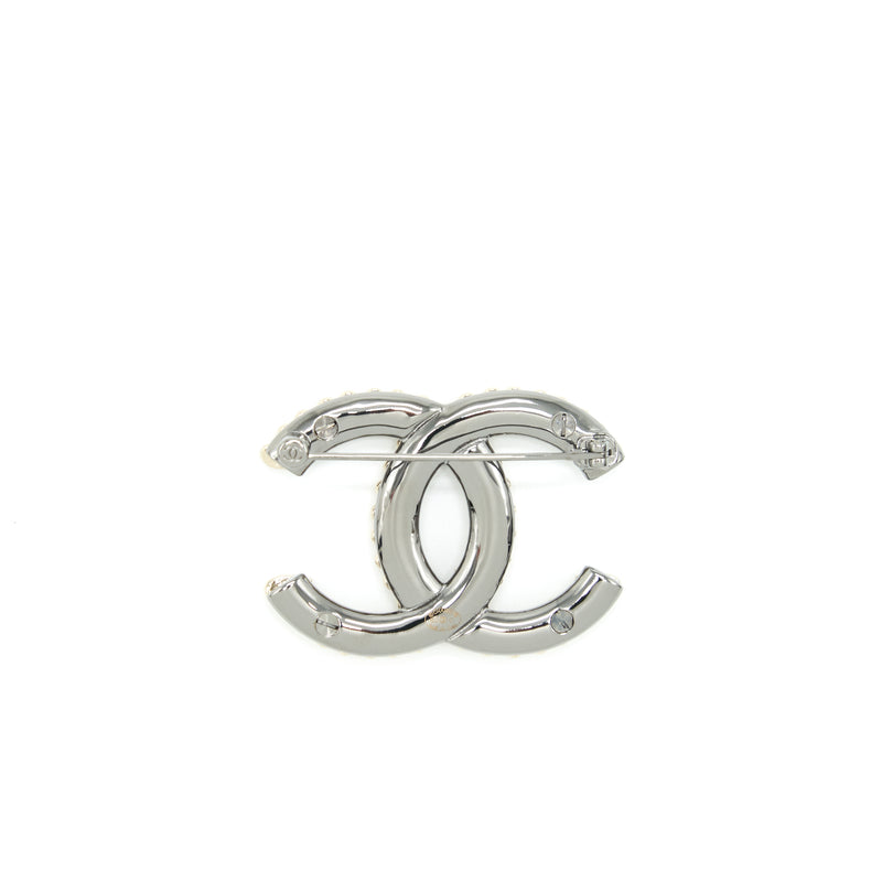Chanel CC logo mini hearts brooch lghw