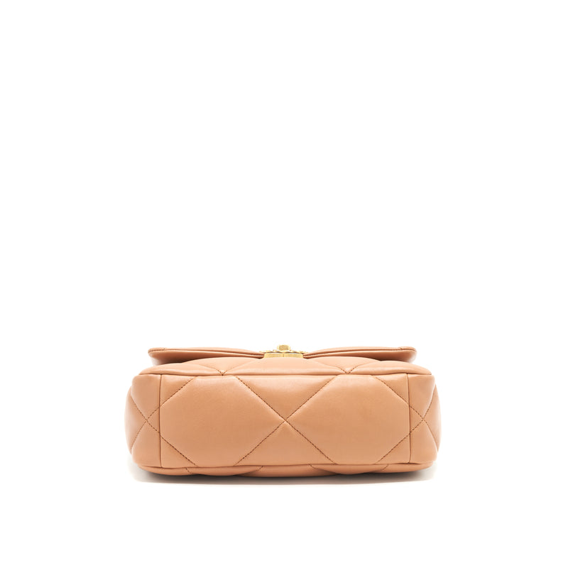 Chanel 19 Small Caramel 21P