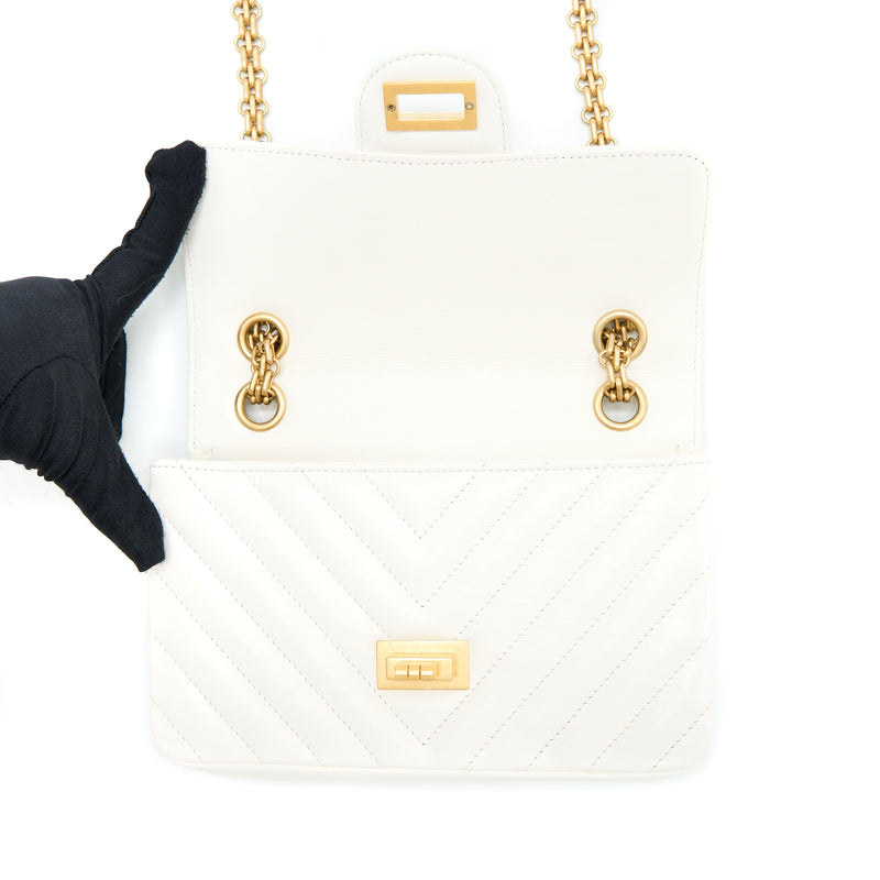 Chanel Aged Calfskin Chevron Quilted 2.55 Reissue Mini Flap White
