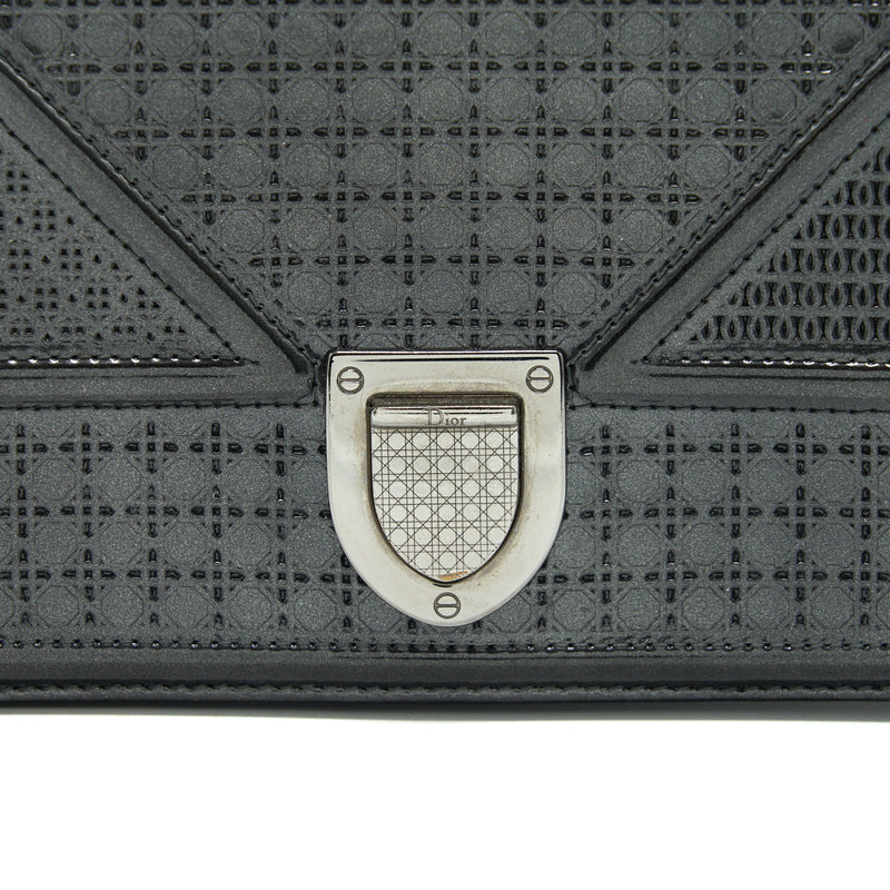 CHRISTIAN DIOR DIORAMA WALLET ON CHAIN  METALLIC BLACK SHW