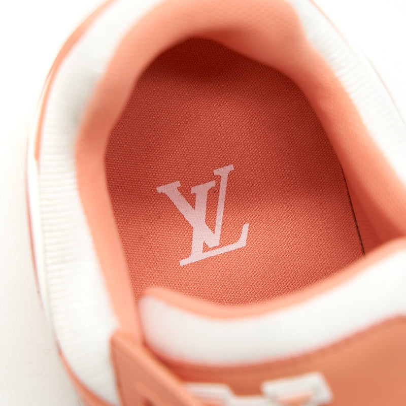 Louis Vuitton Size 6 Neon LV Trainer Sneakers