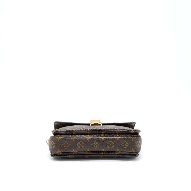 Louis Vuitton Pochette Metis Monogram Canvas GHW