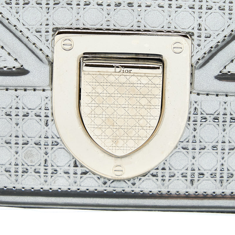 Dior Medium Diorma Bag In Metallic Silver SHW