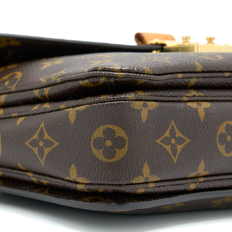 Louis Vuitton Pochette Metis Monogram Canvas GHW