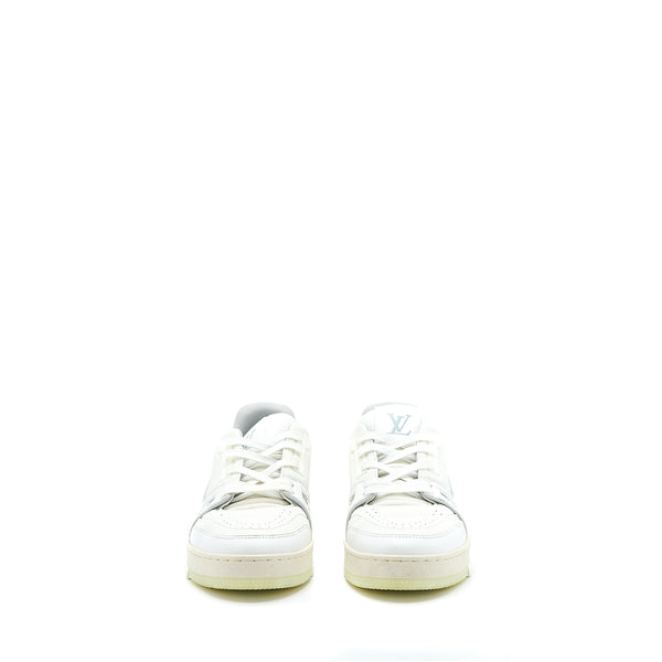 Louis Vuitton Size 5 Trainer Sneaker Calfskin White