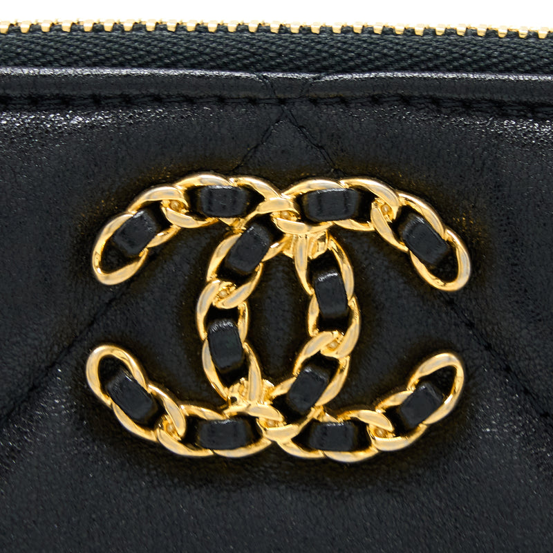 Chanel 19 Clutch Lambskin Black GHW