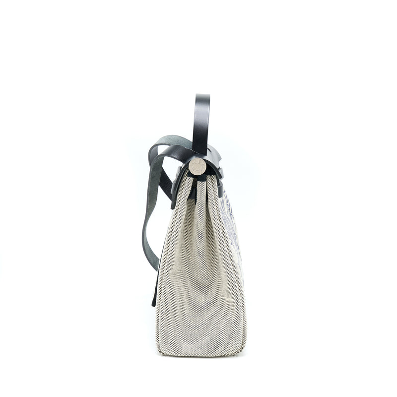 Hermes Herbag Zip 31 Pegase Bleu Indigo/ Ecru-Noir/ Noir SHW Stamp Y