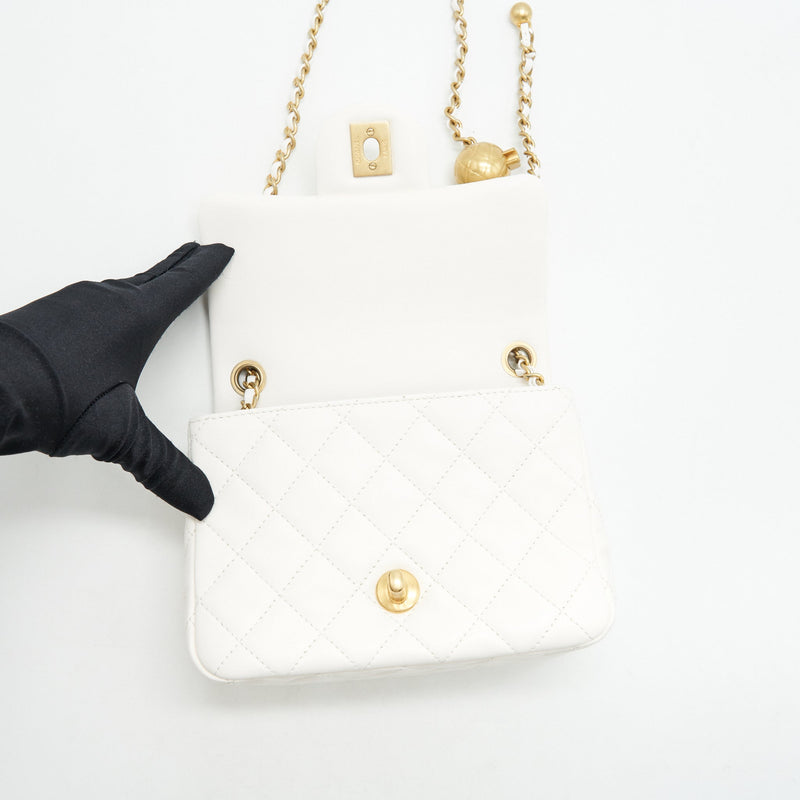 Chanel 21B Pearl Crush Square mini flap Bag Lambskin White GHW