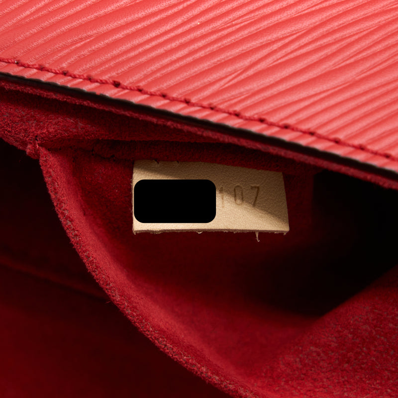 Louis Vuitton Twist MM Epi Red GHW