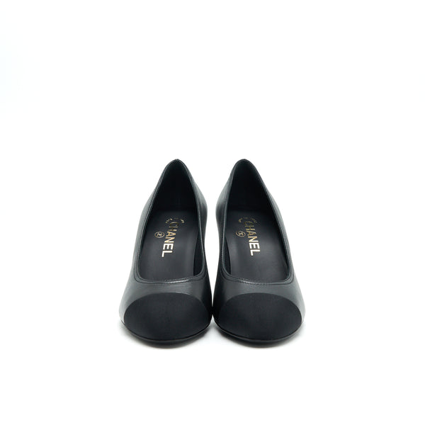 Chanel size38 pump Shoes black with Letter on heel