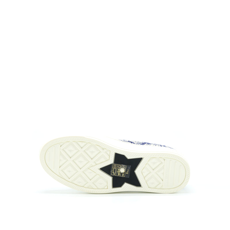 Dior Size 34.5 Walk’n’Dior Sneaker Canvas