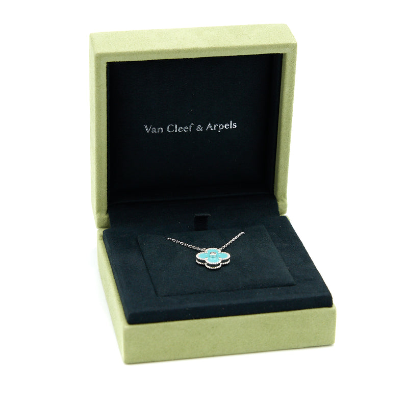 Van Cleef & Arpels 2022 Holiday Christmas Limited Vintage Alhambra Pendant
