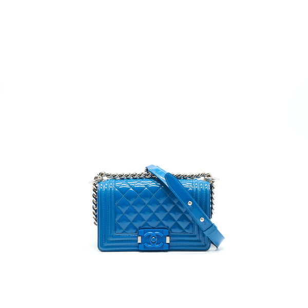 CHANEL SMALL LE BOY BAG IN PATENT LEATHER BLUE SHW