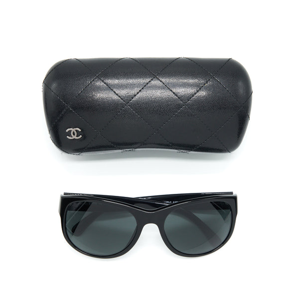 Chanel Sunglasses With CC Logo