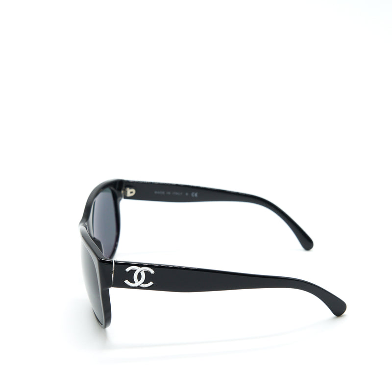 Chanel sunglasses clearance logo